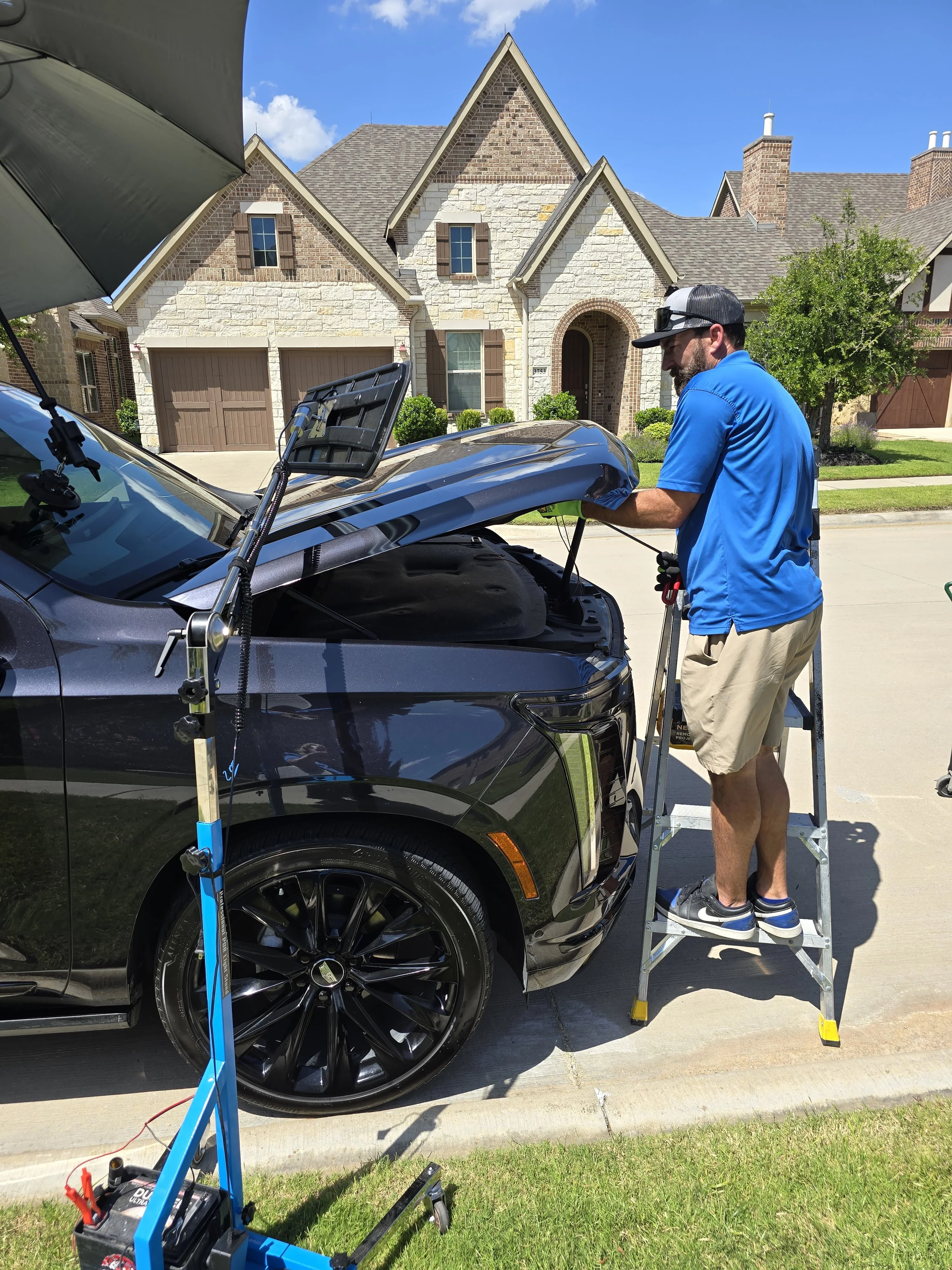 Mobile PDR Service in Dallas TX with Paintless DR Trailer
